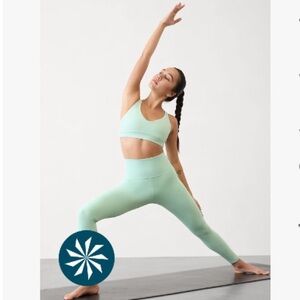 NWT Athleta Mint Green Women's Yoga Leggings